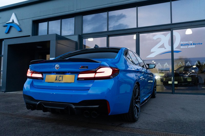 BMW M5 i V8 Competition - U5176