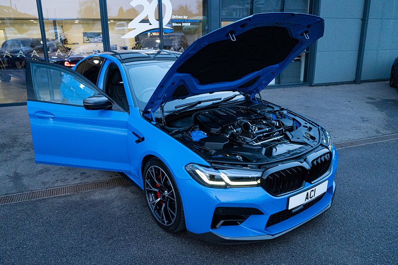BMW M5 i V8 Competition - U5176