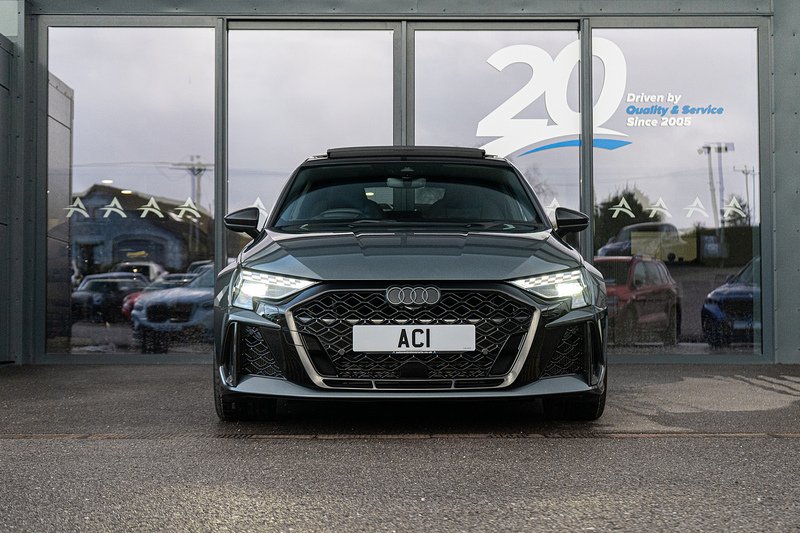 Audi RS3 TFSI Carbon Black - U5184