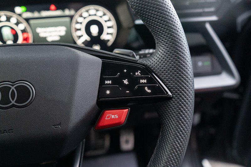 Audi RS3 TFSI Carbon Black - U5184