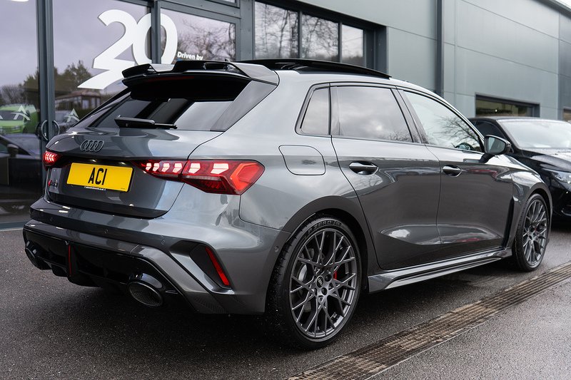 Audi RS3 TFSI Carbon Black - U5184