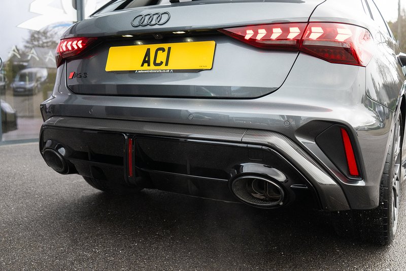 Audi RS3 TFSI Carbon Black - U5184