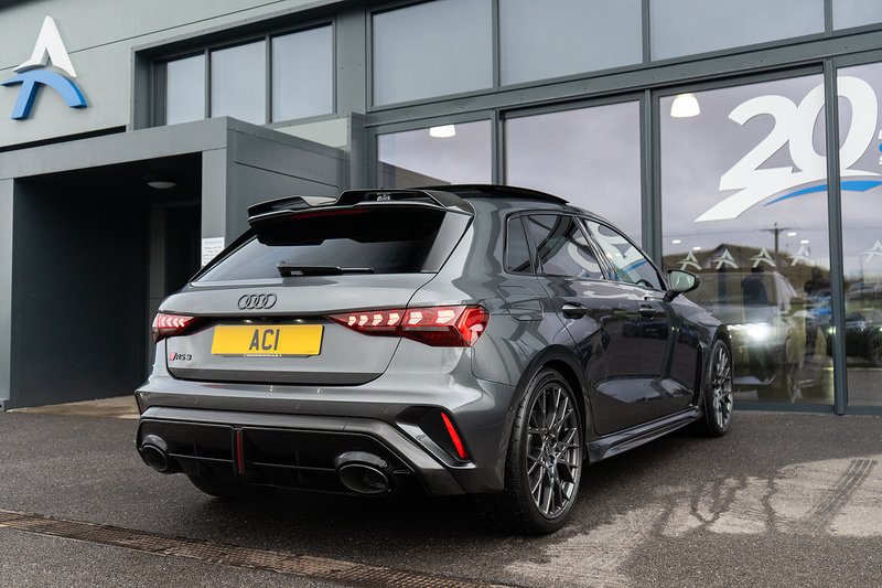 Audi RS3 TFSI Carbon Black - U5184