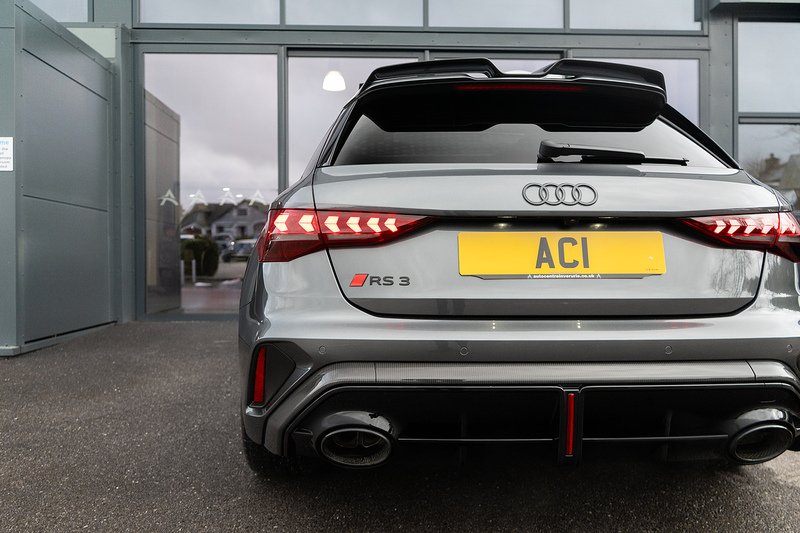 Audi RS3 TFSI Carbon Black - U5184