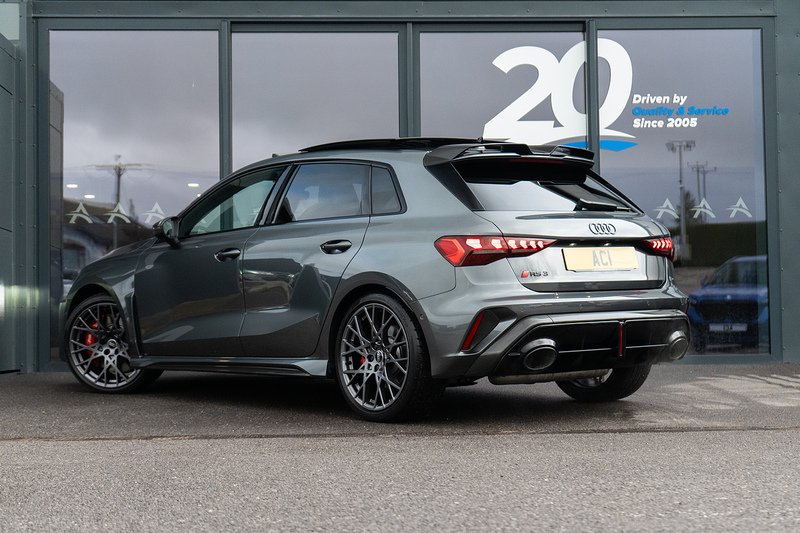 Audi RS3 TFSI Carbon Black - U5184