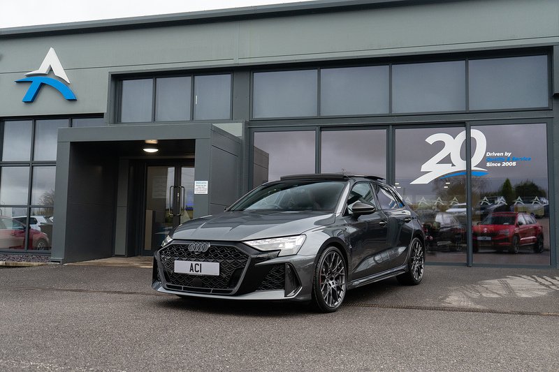 Audi RS3 TFSI Carbon Black - U5184