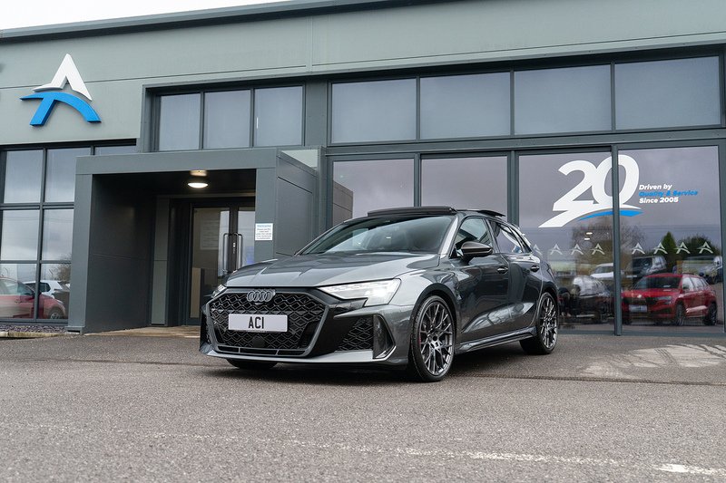 Audi RS3 TFSI Carbon Black - U5184