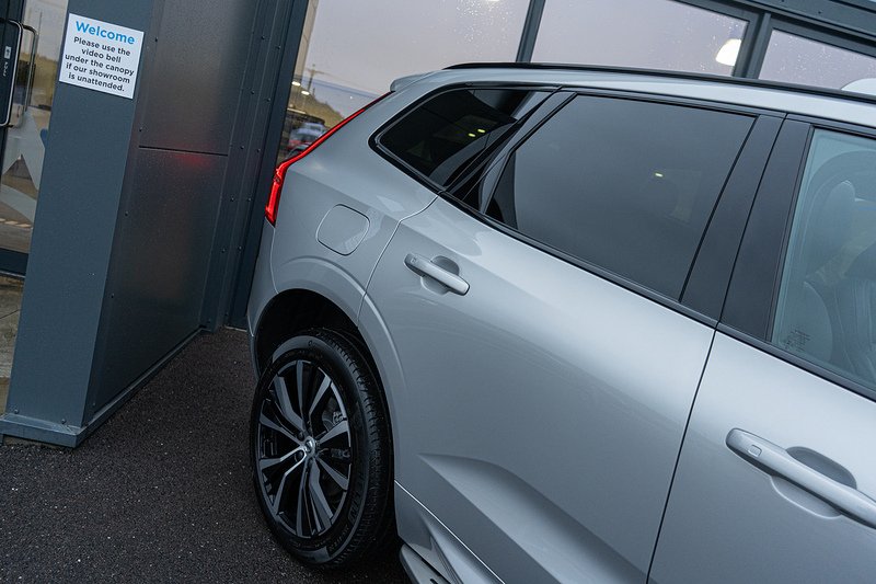 Volvo XC60 B5 MHEV Ultra Dark - U5192