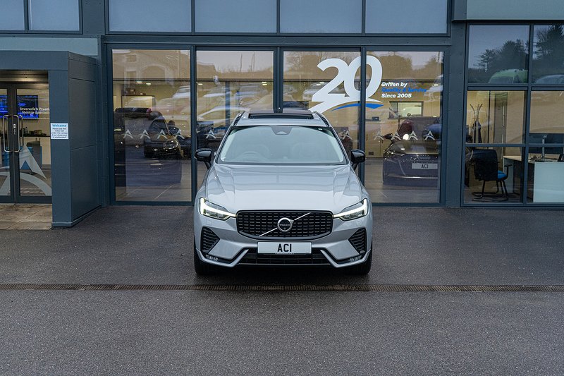 Volvo XC60 B5 MHEV Ultra Dark - U5192