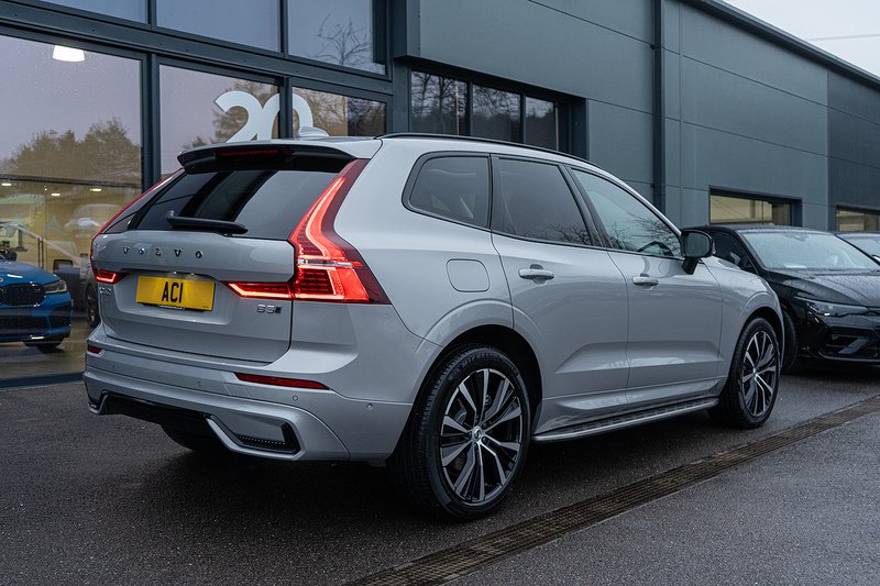 Volvo XC60 B5 MHEV Ultra Dark - U5192