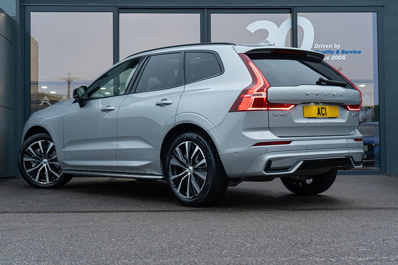 Volvo XC60 B5 MHEV Ultra Dark - U5192