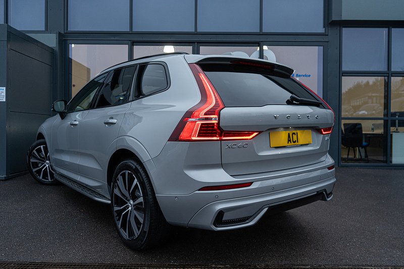 Volvo XC60 B5 MHEV Ultra Dark - U5192