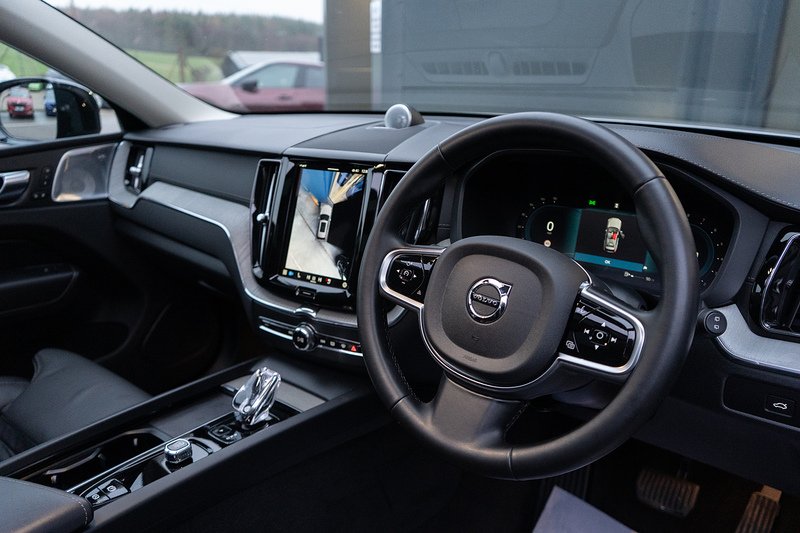 Volvo XC60 B5 MHEV Ultra Dark - U5192