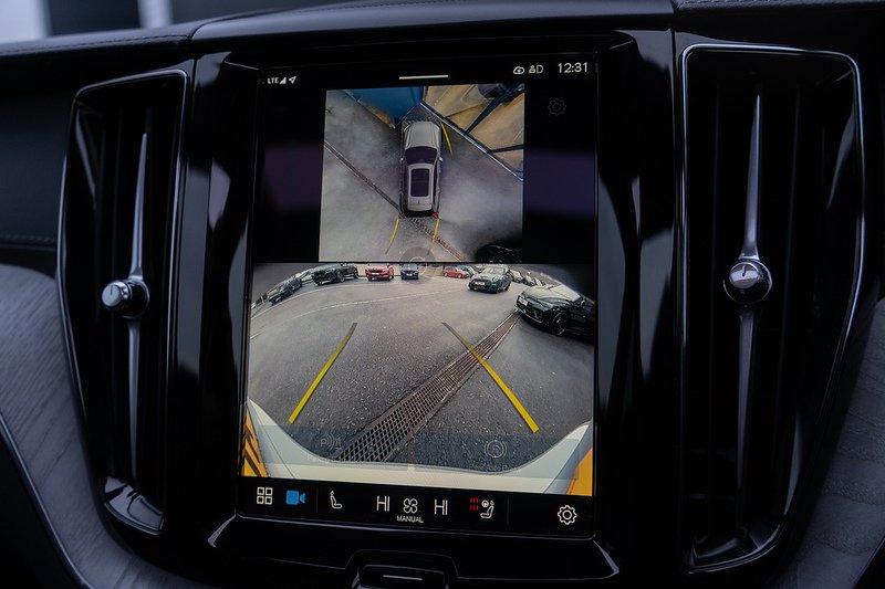 Volvo XC60 B5 MHEV Ultra Dark - U5192