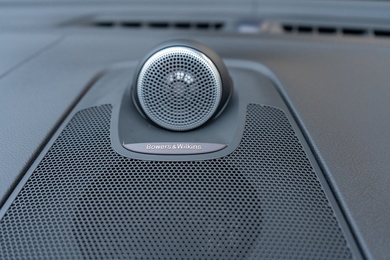 Volvo XC60 B5 MHEV Ultra Dark - U5192