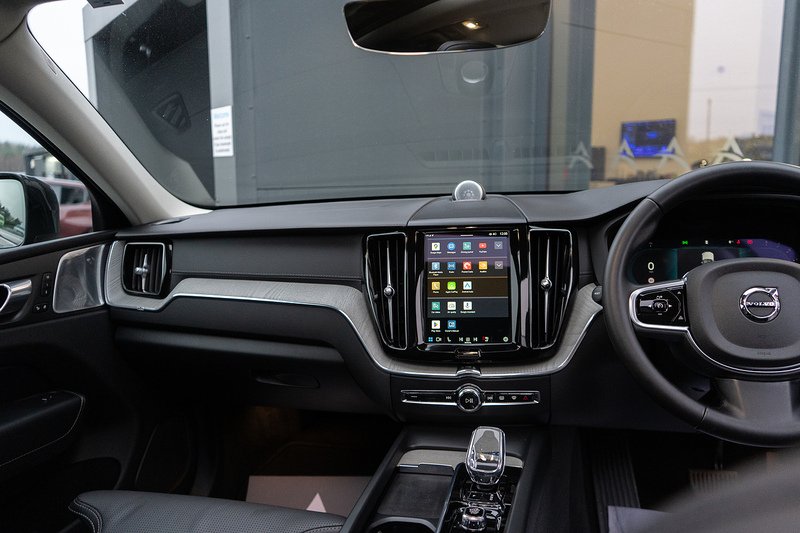 Volvo XC60 B5 MHEV Ultra Dark - U5192