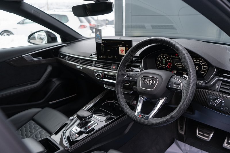 Audi RS4 Avant TFSI V6 Carbon Black - U5193