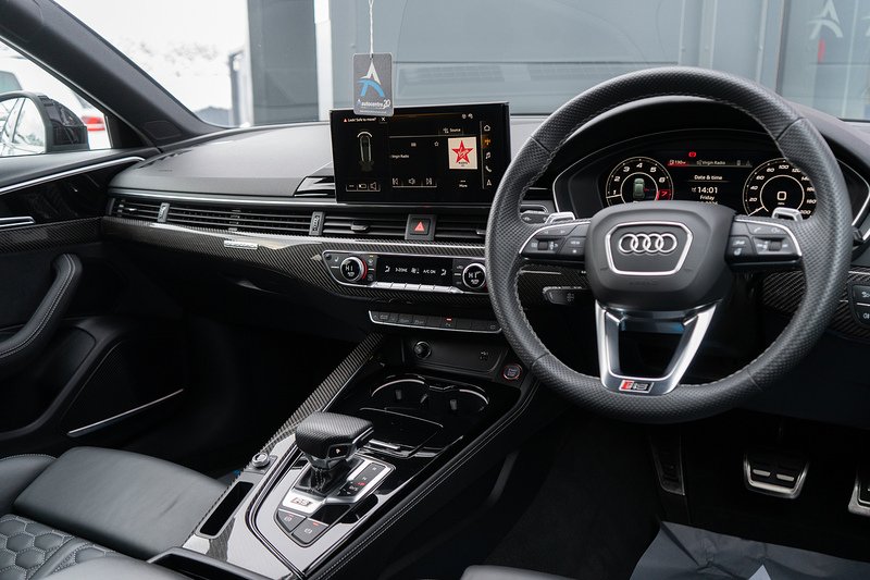 Audi RS4 Avant TFSI V6 Carbon Black - U5193