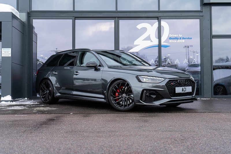 Audi RS4 Avant TFSI V6 Carbon Black - U5193