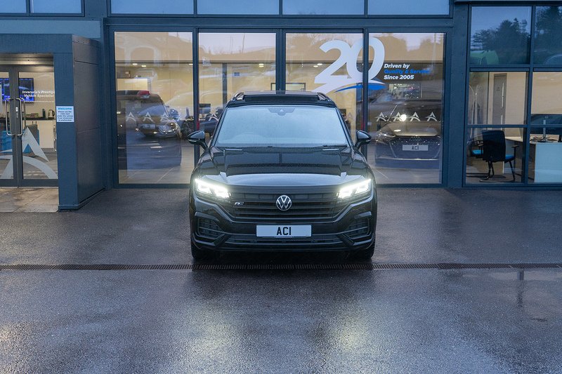 Volkswagen Touareg TDI V6 Black Edition - U5198