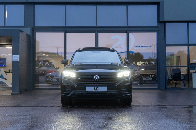 Volkswagen Touareg TDI V6 Black Edition - U5198