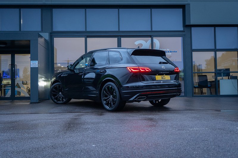 Volkswagen Touareg TDI V6 Black Edition - U5198