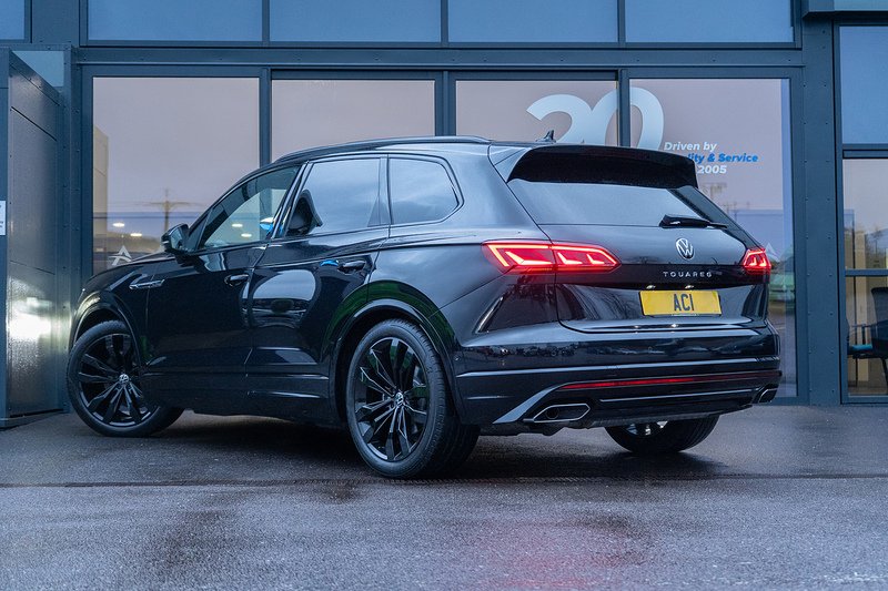 Volkswagen Touareg TDI V6 Black Edition - U5198