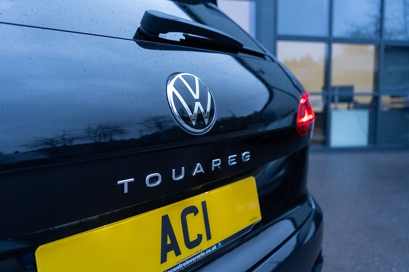 Volkswagen Touareg TDI V6 Black Edition - U5198