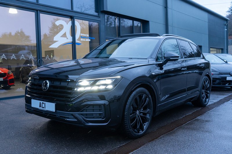 Volkswagen Touareg TDI V6 Black Edition - U5198