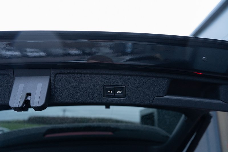 Volkswagen Touareg TDI V6 Black Edition - U5198