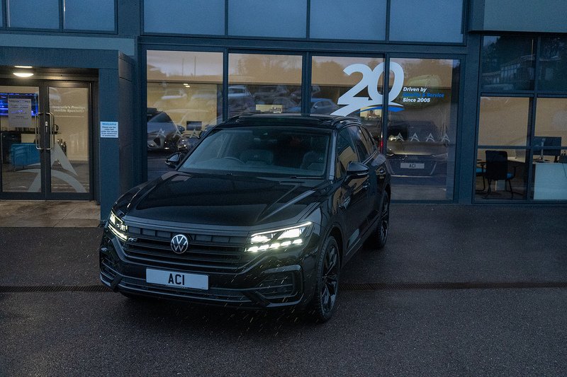 Volkswagen Touareg TDI V6 Black Edition - U5198
