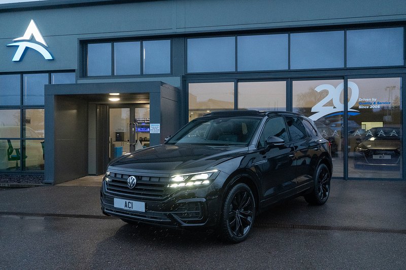 Volkswagen Touareg TDI V6 Black Edition - U5198