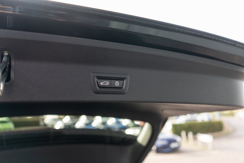 BMW X3 20d MHT M Sport - U5215