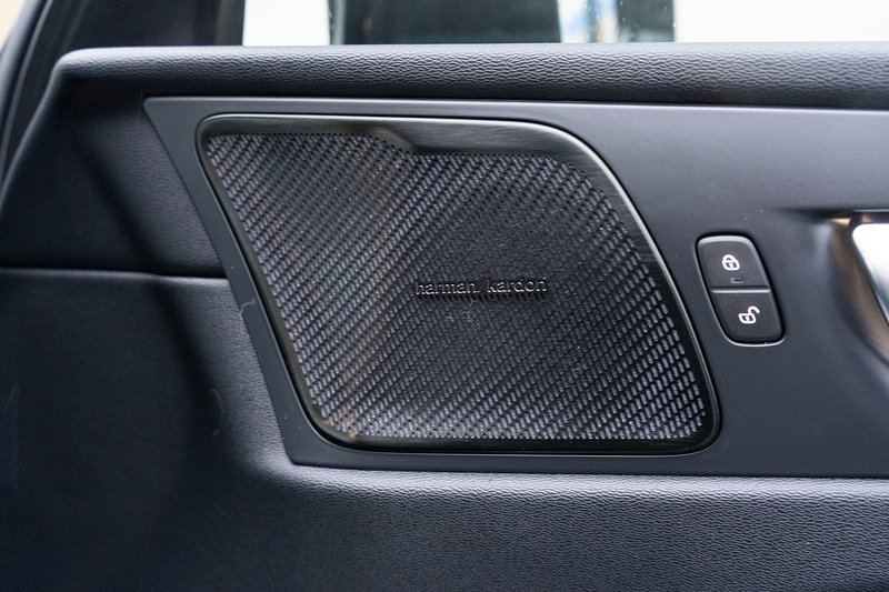 Volvo XC60 B5 MHEV Plus - U5217