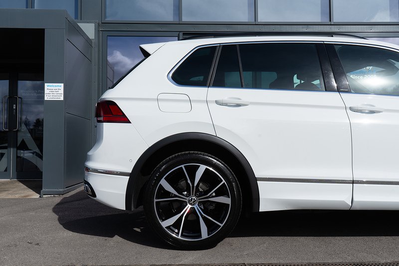 Volkswagen Tiguan TSI R-Line - U5230