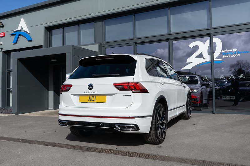 Volkswagen Tiguan TSI R-Line - U5230