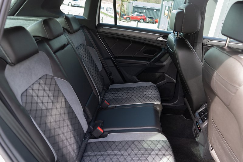 Volkswagen Tiguan TSI R-Line - U5230