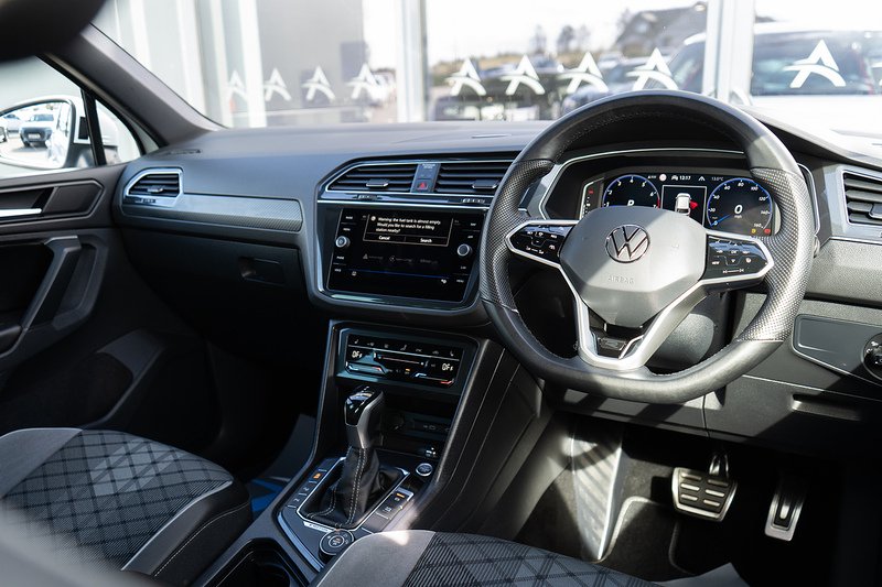 Volkswagen Tiguan TSI R-Line - U5230