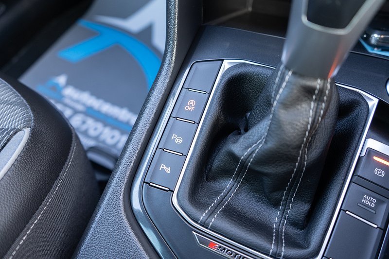 Volkswagen Tiguan TSI R-Line - U5230