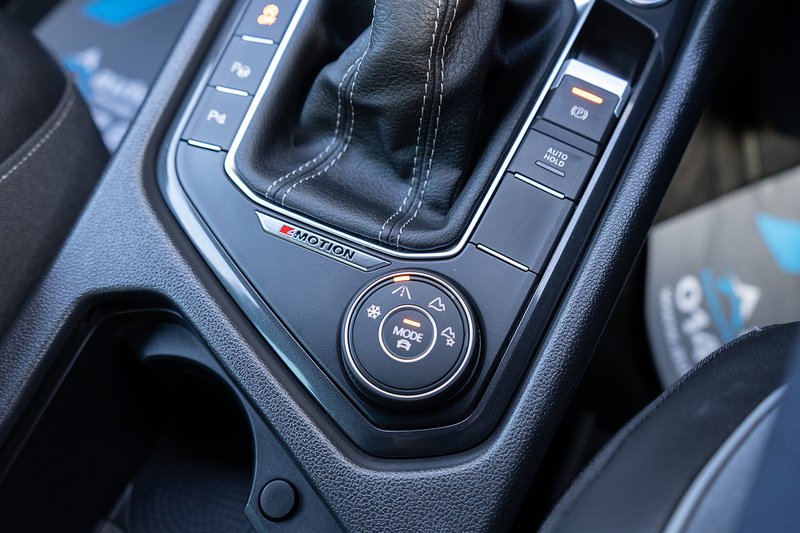 Volkswagen Tiguan TSI R-Line - U5230