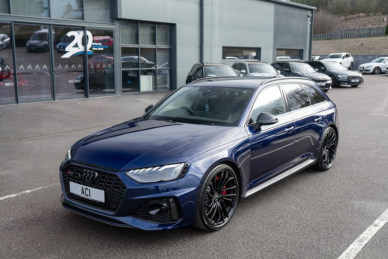 Audi RS4 Avant TFSI V6 Carbon Black - U5239