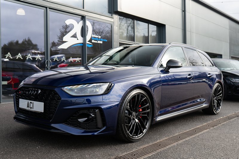 Audi RS4 Avant TFSI V6 Carbon Black - U5239