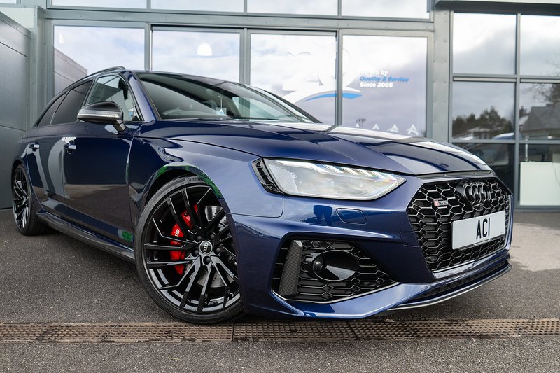 Audi RS4 Avant TFSI V6 Carbon Black - U5239
