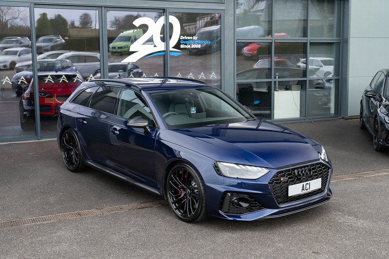 Audi RS4 Avant TFSI V6 Carbon Black - U5239