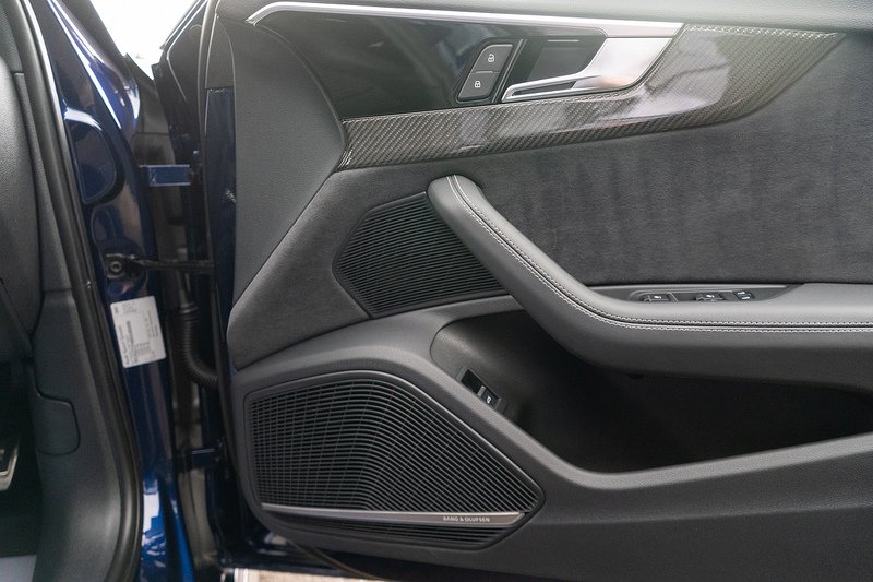 Audi RS4 Avant TFSI V6 Carbon Black - U5239