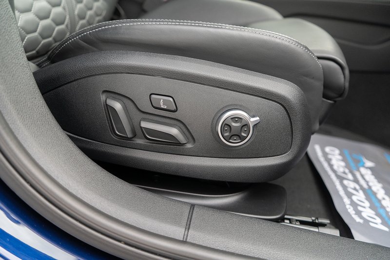 Audi RS4 Avant TFSI V6 Carbon Black - U5239