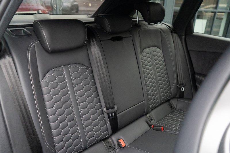 Audi RS4 Avant TFSI V6 Carbon Black - U5239