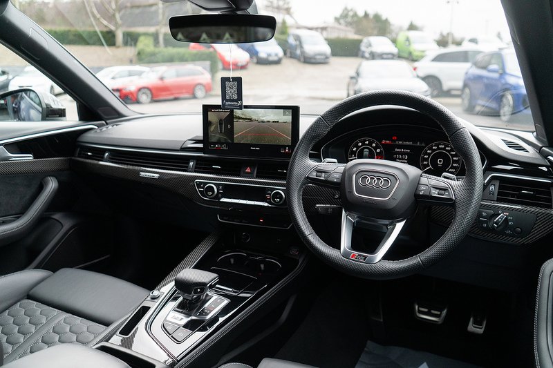 Audi RS4 Avant TFSI V6 Carbon Black - U5239