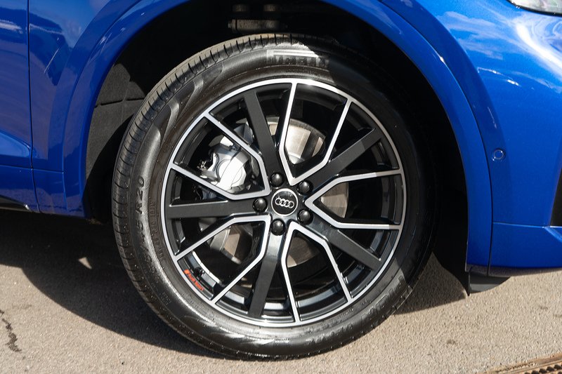 Audi Q5 TDI Black Edition - U5245