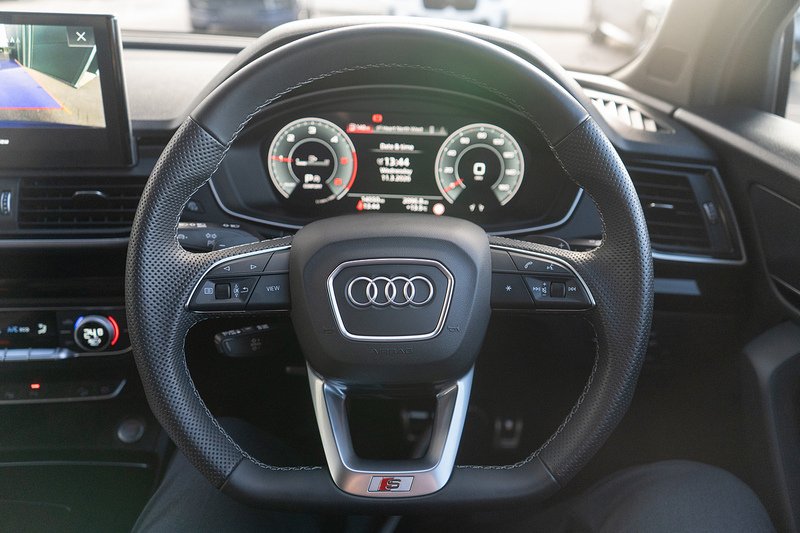 Audi Q5 TDI Black Edition - U5245